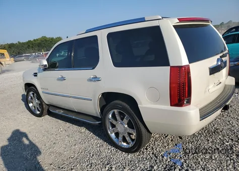 2007 Cadillac Escalade из США, поврежденный, VIN 1GYEC638X7R415358